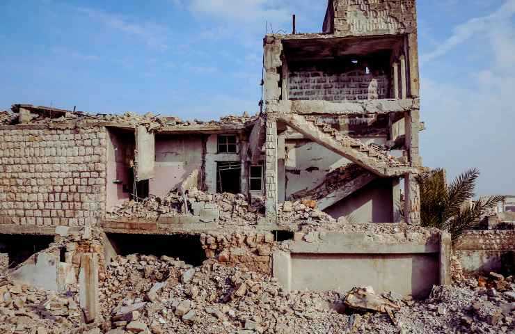 costruzione demolita